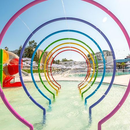 ונוס Mera Holiday Resort מראה חיצוני תמונה